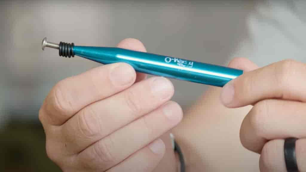 Wacky rig O-ring tool